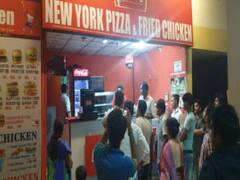 उधमसिंह नगर: वेज की जगह नॉनवेज चाऊमीन परोसी फिर हुआ हंगामा, मैनेजर ने माफी मांगी