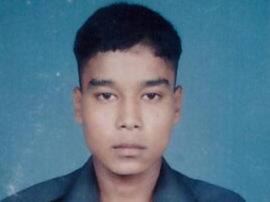 CM Trivendra singh rawat pay tributes to martyr sandeep thapa देहरादून: पाकिस्तान की गोलाबारी में शहीद थापा को मुख्यमंत्री ने दी श्रद्धांजलि