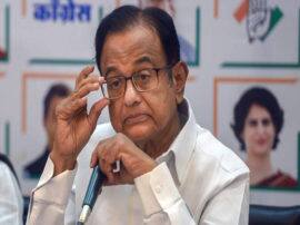 कम नहीं हुईं पूर्व वित्त मंत्री की मुश्किलें, सुप्रीम कोर्ट ने पी चिदंबरम की याचिका पर तत्काल सुनवाई से इनकार किया supreme court refuse to hear chidambaram case on priority कम नहीं हुईं पूर्व वित्त मंत्री की मुश्किलें, सुप्रीम कोर्ट ने पी चिदंबरम की याचिका पर तत्काल सुनवाई से इनकार किया