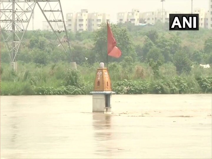 मथुरा में बाढ़ जैसे हालात, वृन्दावन के निचले इलाकों में घुसा पानी, जनजीवन प्रभावित