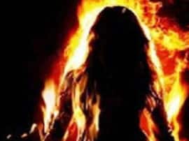 Girl burnt alive for resisting molestation in uttar pradesh पार कर दी हैवानियत की हद, छेड़छाड़ का विरोध करने पर लड़की को जलाया जिंदा