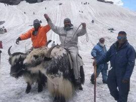 FB पर डाली शिमला में याक की सवारी की फोटो, यूं धरा गया मेरठ दंगे का आरोपी Meerut Police has arrested history-sheeter Haji Saeed from Shimla FB पर डाली शिमला में याक की सवारी की फोटो, यूं धरा गया मेरठ दंगे का आरोपी