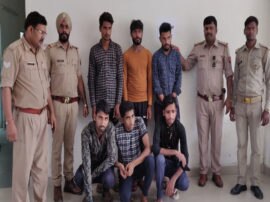 Police arrested robbers in Noida नोएडा पुलिस को मिली बड़ी कामयाबी, 6 बदमाशों को किया गिरफ्तार, लूट के 10 मोबाइल बरामद