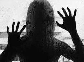 two women physical assaulted in krantiguru chandramohan ashram at dehradun सामने आई क्रांति गुरु चंद्रमोहन महाराज की सच्चाई, महिलाओं का आरोप- आश्रम में किया गया रेप