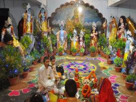 सवा सौ साल से कृष्ण जन्म की बधाइयां गाता आ रहा है ये मुस्लिम परिवार, पढ़ें- पूरी खबर mathura muslim family singing for krishna for seven generations सवा सौ साल से कृष्ण जन्म की बधाइयां गाता आ रहा है ये मुस्लिम परिवार, पढ़ें- पूरी खबर