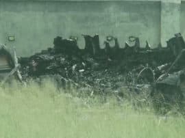 अलीगढ़: लैंडिंग के वक्त तारों में उलझकर क्रैश हुआ प्राइवेट प्लेन, सभी सुरक्षित private plane crash in aligarh all 6 people saved अलीगढ़: लैंडिंग के वक्त तारों में उलझकर क्रैश हुआ प्राइवेट प्लेन, सभी सुरक्षित