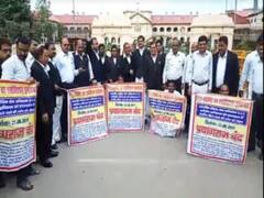शिक्षा सेवा अधिकरण लखनऊ में खोलने के विरोध में प्रयागराज बंद, बाजार बंद; सड़कों पर प्रदर्शन