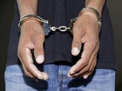 मथुरा: विदेशी महिला से रेप के आरोपी पुलिसकर्मी ने किया सरेंडर, एक अभी भी फरार