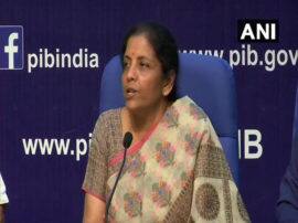 Finance minister Nirmala sitaraman important announcement about bank merger अर्थव्यवस्था पर वित्त मंत्री निर्मला सीतारमण का बड़ा एलान, 10 बैंको का हुआ विलय