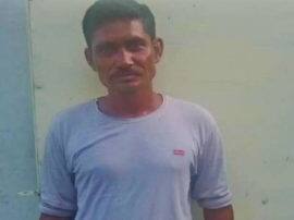 नोएडा: पानी भरने जा रहा था टेंपो चालक, कंपनी के इलेक्ट्रॉनिक गेट में फंसकर हुई मौत tempo driver died due to entrapped in electronic gate in Noida नोएडा: पानी भरने जा रहा था टेंपो चालक, कंपनी के इलेक्ट्रॉनिक गेट में फंसकर हुई मौत