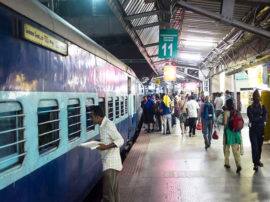 Railways earn over Rs 25,000 crore from Tatkal tickets in four years disclosed in RTI चार साल में रेलवे ने तत्काल टिकटों से की 25,000 करोड़ से भी अधिक की कमाई