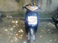 यातायात नियमों के उल्लंघन पर जुर्माने और बिजली दरों में वृद्धि के विरोध में कांग्रेस का प्रदर्शन