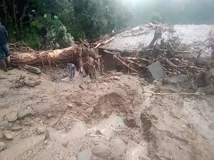 उत्तराखंड: पिथौरागढ़ में बादल फटने से बुजुर्ग की मौत, दो महिलाएं घायल