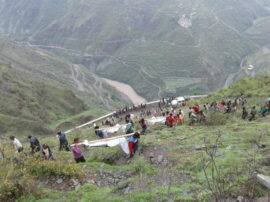 two people died after vehicle falls in yamuna river in uttarakhand देहरादून: चकराता जाते समय यमुना में गिरा वाहन, दो लोगों की मौत; 6 लापता