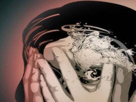 पति ने पत्नी पर उड़ेला खौलता हुआ तेल, संतान न होने की वजह से था नाराज Husband throws boiling oil on wife in hardoi पति ने पत्नी पर उड़ेला खौलता हुआ तेल, संतान न होने की वजह से था नाराज