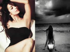 Malaika Arora share her topless picture on social media मलाइका अरोड़ा ने टॉपलेस होकर सोशल मीडिया पर उड़ाए सबके होश