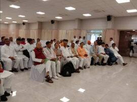 CM Yogi and his minister at IIM Lucknow IIM लखनऊ के मंथन-2 कार्यक्रम में फिर लगी योगी सरकार के मंत्रियों की पाठशाला