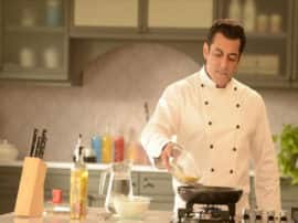 Salman Khan Turns Chef Makes Khichdi in New Bigg Boss 13 Promo 'टेढ़ा तड़का' लगाते हुए नजर आए सलमान खान, जानिए क्या है इसकी वजह