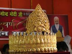 पीएम मोदी के प्रशंसक ने जन्मदिन के मौके पर मंदिर में चढ़ाया सोने का मुकुट, जानें- अंदर की बात