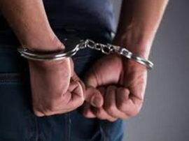 ग्रेटर नोएडा: 50 हजार के इनामी बदमाश को पुलिस ने किया गिरफ्तार, हत्या के मामले भी हैं दर्ज Wanted Criminal Arrested By Greater Noida Police ग्रेटर नोएडा: 50 हजार के इनामी बदमाश को पुलिस ने किया गिरफ्तार, हत्या के मामले भी हैं दर्ज