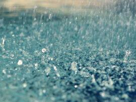 man and her Granddaughter died due to wall fell down after heavy rain fall in Amethi अमेठी: भारी बारिश के कारण गिरी दीवार, मलबे में दबकर शख्स और नातिन की मौत