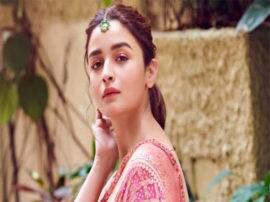 सलमान की हीरोइन ना सही, 'गंगूबाई' तो जरूर बनेंगी आलिया भट्ट After Inshallah Alia Bhatt next is Gangubai with Sanjay Leela Bhansali to go on floors in October सलमान की हीरोइन ना सही, 'गंगूबाई' तो जरूर बनेंगी आलिया भट्ट