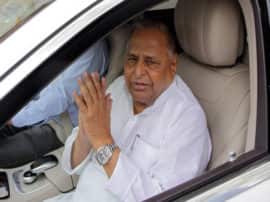 up government will replace mulayam singh mercedes suv car अब मर्सिडीज कार से नहीं चल पाएंगे मुलायम सिंह यादव, जानें- क्या कदम उठाने जा रही है योगी सरकार