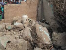 two child death in barabanki बारिश ने दिया जिंदगी भर का जख्म, खेलते वक्त बच्चों पर गिरी कच्ची दीवार, दर्दनाक मौत