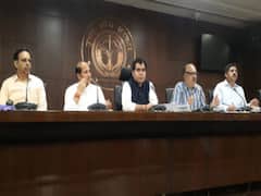 कैबिनेट की बैठक: मंत्रियों के खुद इनकम टैक्स भरने पर लगी मुहर, 2023 तक शुरू होगा जेवर एयरपोर्ट का पहला रनवे