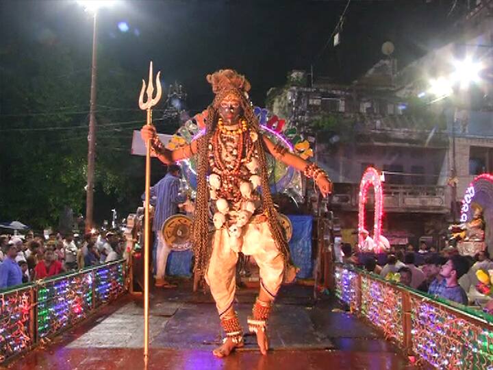 प्रयागराज में रावण पूजा से होती है दशहरा उत्सव की शुरुआत, अनूठी है परंपरा