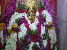 मां दुर्गा के दूसरे स्वरूप ब्रह्मचारिणी के दर्शन के लिये वाराणसी में उमड़े श्रद्धालु Shardiya navratra 2019 second day मां दुर्गा के दूसरे स्वरूप ब्रह्मचारिणी के दर्शन के लिये वाराणसी में उमड़े श्रद्धालु