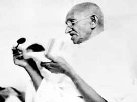 Know about mahatma Gandhi food habits अपने इस प्रण से जीवनभर नहीं डिगे महात्मा, मां की दी हुई सीख का पूरा जीवन किया पालन