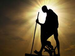 इन ग्रहों के प्रभाव ने बापू को बनाया संघर्षशील योद्धा, कहते हैं 'महान महापुरुष योग'