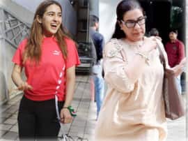 जब मम्मी को छोड़, बेटी की फोटो लेने में लग गए फोटोग्राफर, Sara Ali Khan mom Amrita Singh gets Ignored by paparazzi see viral video on social media जब मम्मी को छोड़, बेटी की फोटो लेने में लग गए फोटोग्राफर,