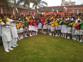 School children give message to society on Gandhi Jayanti, pledge to boycott plastic गांधी जयंती पर स्कूली बच्चों ने समाज को दिखाया आईना, प्लास्टिक के बहिष्कार का लिया संकल्प