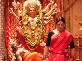 Checkout the First look of Akshay Kumar in Saree From the movie Laxmi Bomb पिंक साड़ी के साथ बड़ी बिंदी में कुछ ऐसे लग रहे हैं अक्षय कुमार
