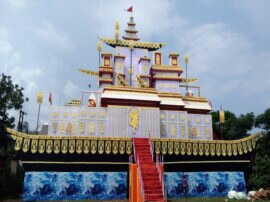 INS Vikrant inspired pandal in prayagraj durga puja आकर्षण का केंद्र बना INS विक्रांत के मॉडल पर बना अनूठा दुर्गापूजा पंडाल, भव्य है देवी की प्रतिमा