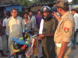 Cycle Helmet Man of Chitrakoot Phoolchand Creating Awareness about Traffic Rules ABP Ganga साइकिल पर भी हेलमेट लगाकर चलता है अब ये शख्स, लोगों को यूं कर रहा है जागरूक