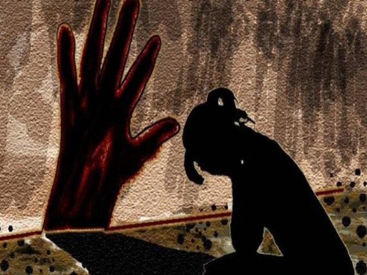 गन्ने के खेत में मिला नाबालिग बच्ची का शव, परिजन बोले- रेप के बाद की गई हत्या minor girl murder in shamli