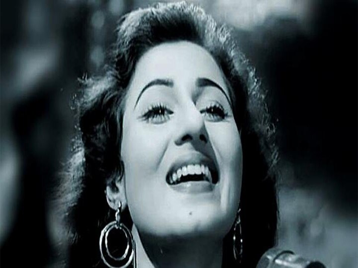 Tik Tok पर वायरल हो रही है 'मधुबाला' की डुप्लीकेट, आप भी देख कर हो जाएंगे हैरान Bollywood Superstar Madhubala Lookalike Videos On TikTok goes viral