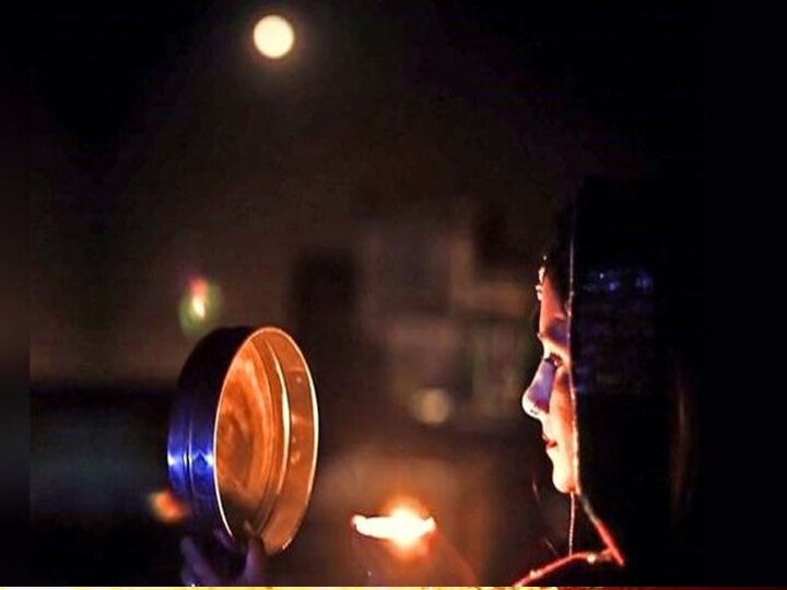 Karwa Chauth 2019: जानें करवा चौथ पूजन का शुभ मुहुर्त, थाली में क्या हो सामग्री- ये रही पूरी लिस्ट Karwa chauth 2019 to be celebrated on 17th October