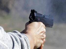 बुलंदशहर में व्यापारी को बदमाशों ने मारी गोली, लाखों रुपए लेकर फरार Businessmen shot bullets in Bulandshahr criminals absconding with lakhs of rupees बुलंदशहर में व्यापारी को बदमाशों ने मारी गोली, लाखों रुपए लेकर फरार
