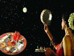 चंद्रमा के दर्शन के बाद महिलाओं ने किया पति का दीदार, पूजन के बाद की लंबी आयु की प्रार्थना