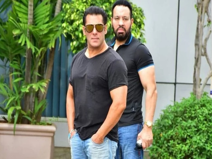 Salman Khan के Bodyguard शेरा ने मिलाया 'शिवसेना' से हाथ, देखें तस्वीरें