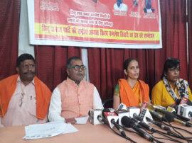 kamlesh tiwari wife kiran tiwari attack on UP Government सरकार पर भड़कीं कमलेश तिवारी की पत्नी, कहा- जिहादियों का एनकाउंटर होना चाहिए