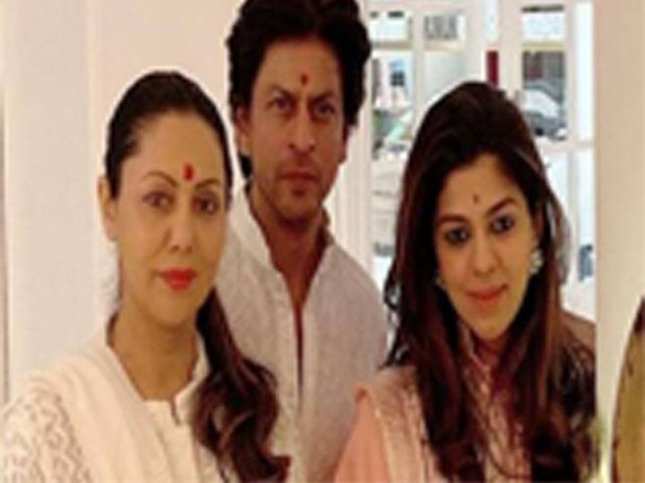 Shahrukh Khan ने परिवार संग दिवाली के मौके पर लगाया टीका तो लोगों ने बताया नकली मुसलमान