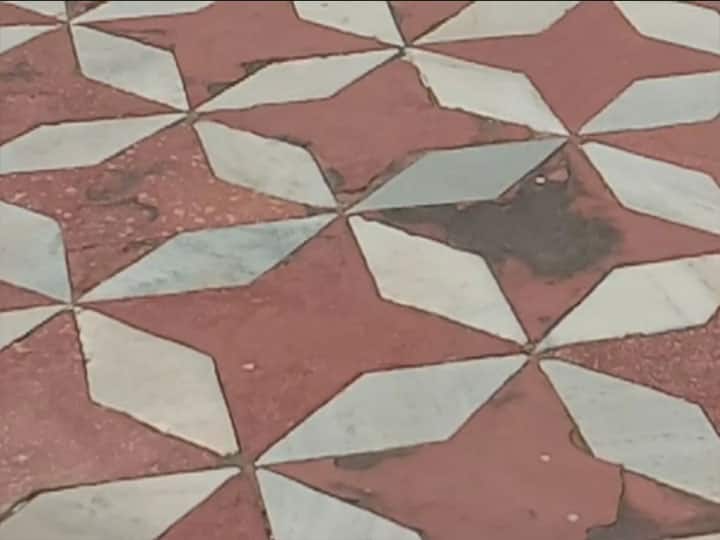 दुनिया की सबसे खूबसूरत इमारत ताजमहल के चमेली फर्श का होगा कायाकल्प, बदले जाएंगे पत्थर