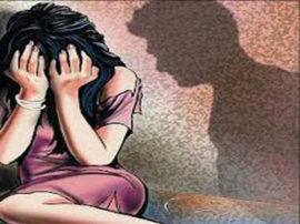 नोएडा: महिला ने इंजीनियर पर अश्लील हरकत करने का लगाया आरोप woman accused the engineer of indecent act in Noida नोएडा: महिला ने इंजीनियर पर अश्लील हरकत करने का लगाया आरोप