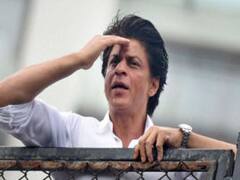 Shah Rukh Khan के बंगले के बाहर घंटो खड़ा रहता था ये शख्स, आज है बॉलीवुड का जाना-माना नाम